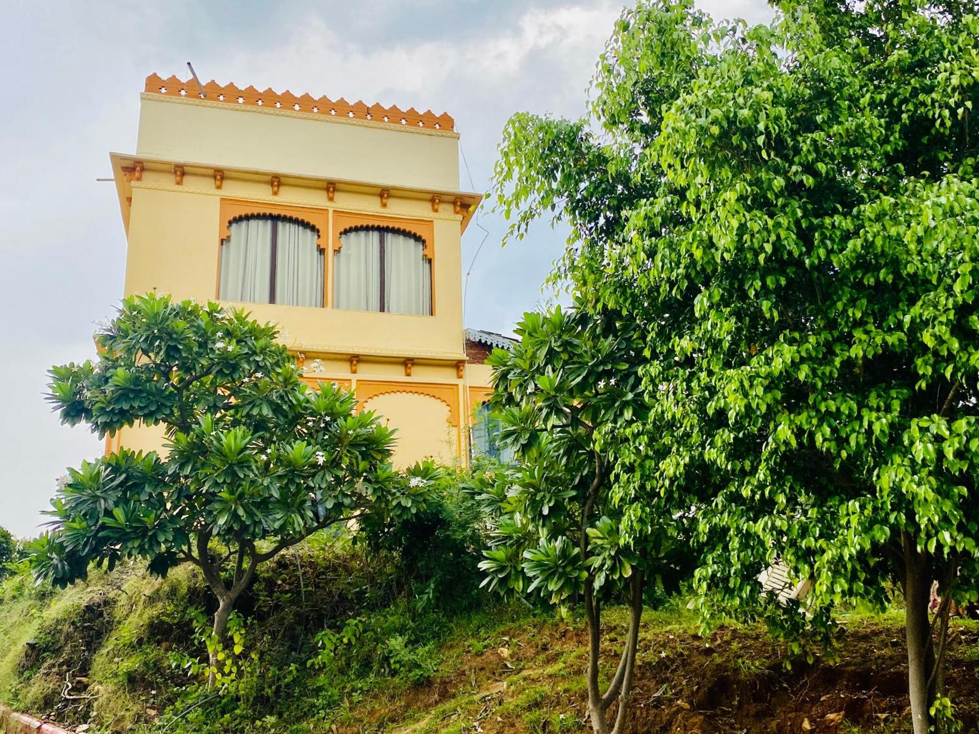 Udai Nature Valley Resort By An Hotels-A Peacefull River Retreat ウダイプル エクステリア 写真